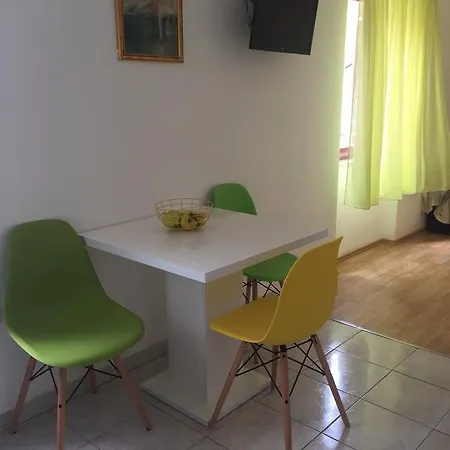 Apartment Violet