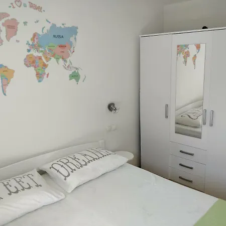 Violet Apartment